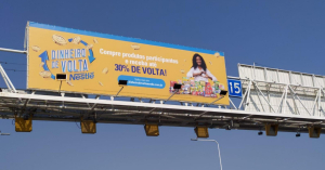 Nestlé lança ação promocional nos Painéis Publicitários da Ponte